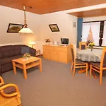 Ferienwohnung West 1