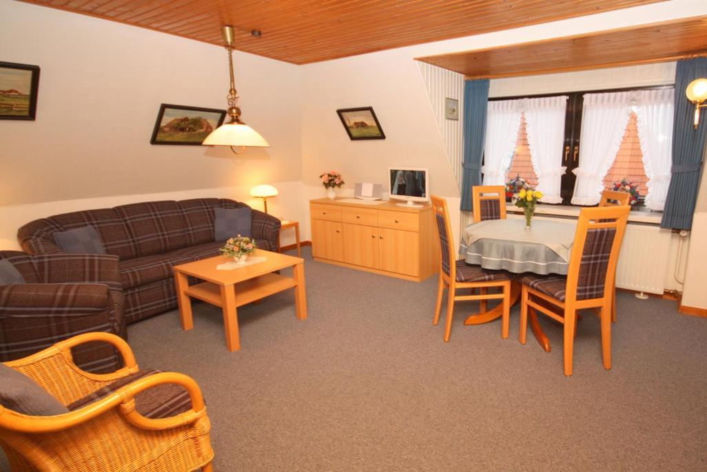 Apartment West 1